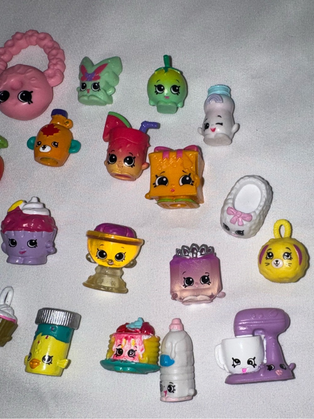 Shopkins bundle - Picture 2 of 3